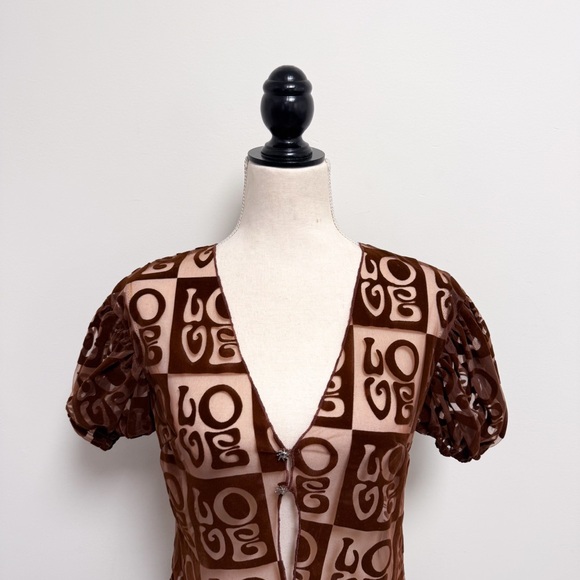 House Of Sunny Brown Casa Amor Velveteen Sheer Mesh Love Crop Short Puff Sleeve - Picture 2 of 10